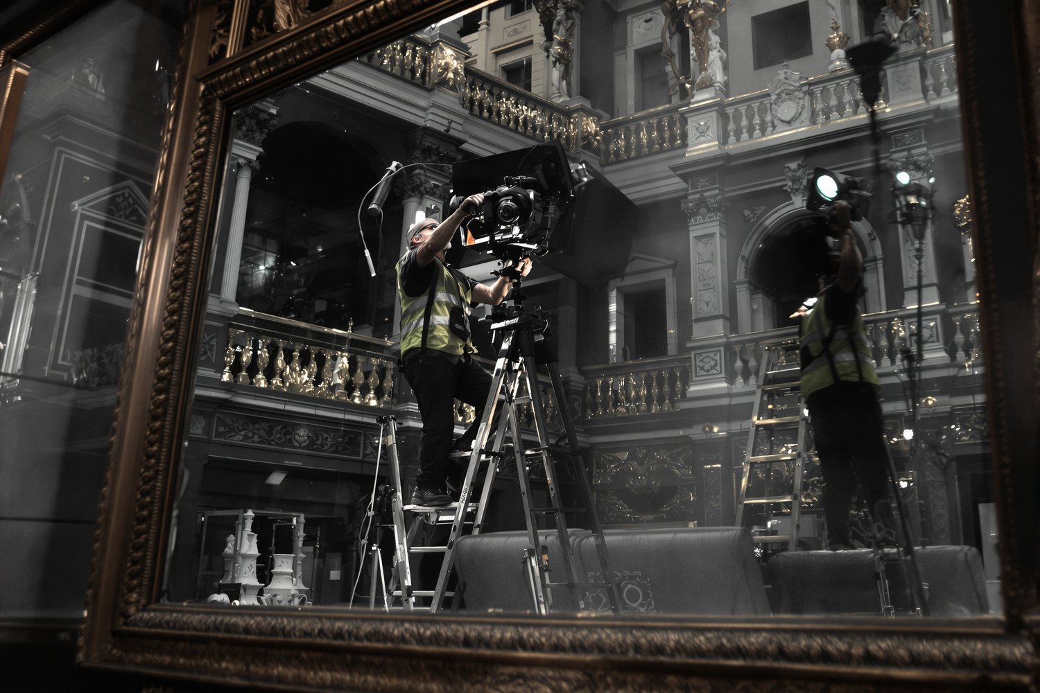 Job: Lighting Equipment Service Technician (m/f/d)